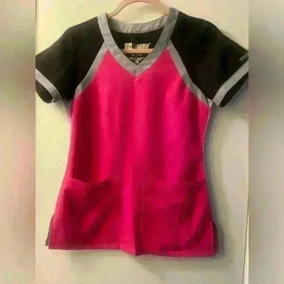Grey’s Anatomy Active Scrub Tops - Picture 1 of 4